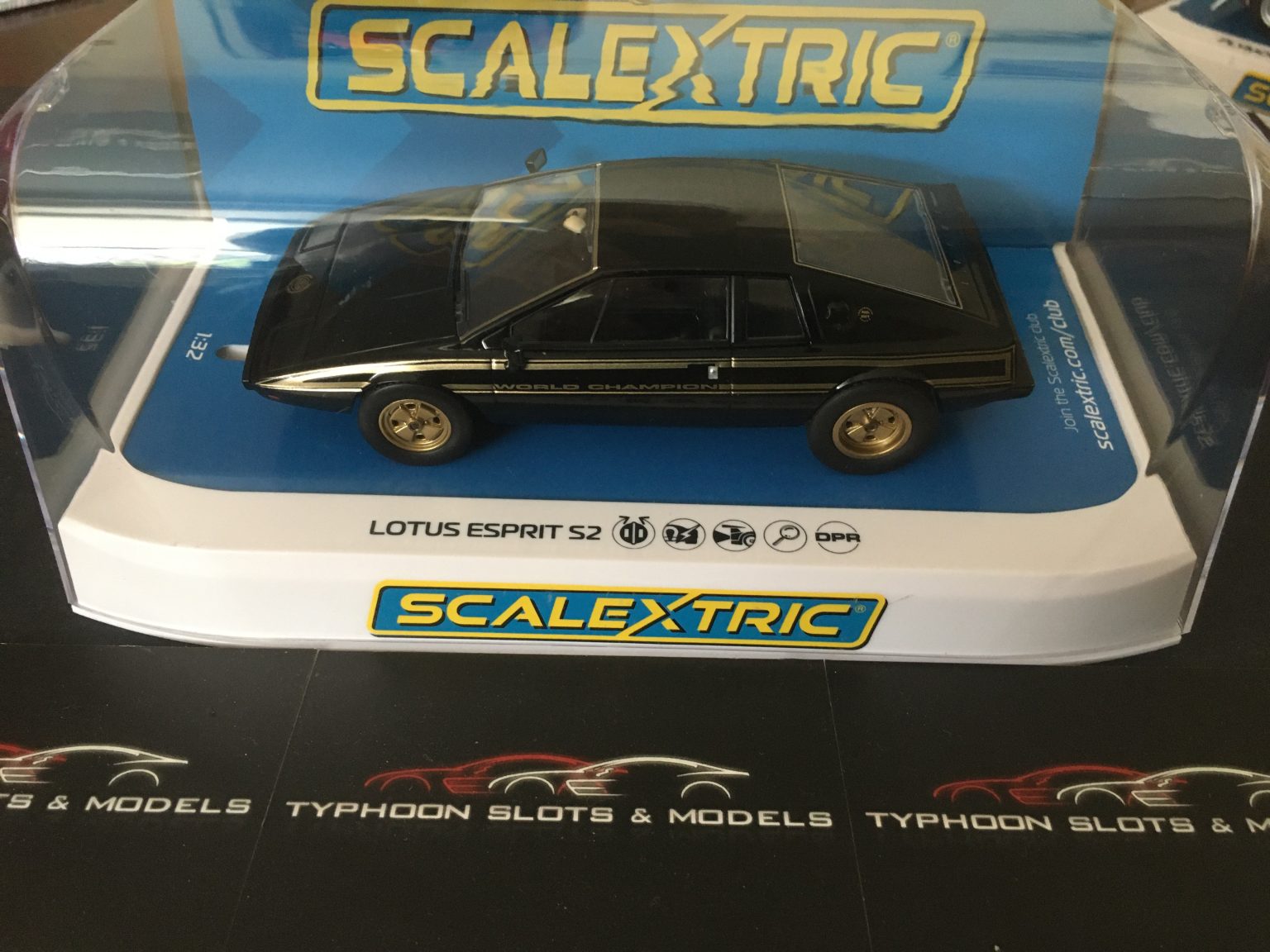 Scalextric C4253 Lotus Esprit S2 World Championship Commemorative