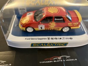 C4632 Scalextric Ford Sierra Sapphire – No.1 Shell BTCC 1991 Robb Gravett – Scalextric Car C4632